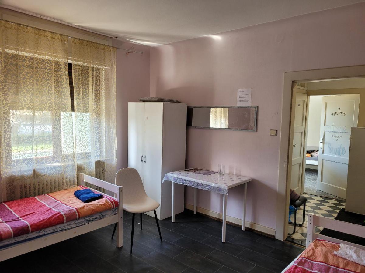 Mehrere Privatzimmer Lang Und Kurzfristig Zu Mieten 萨尔布吕肯 外观 照片