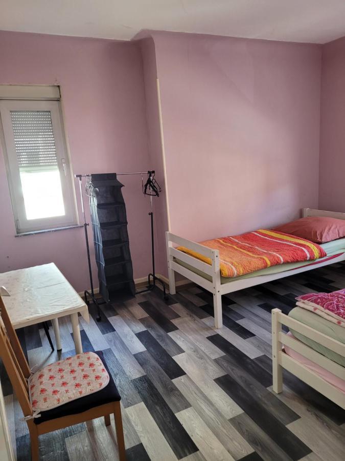 Mehrere Privatzimmer Lang Und Kurzfristig Zu Mieten 萨尔布吕肯 外观 照片