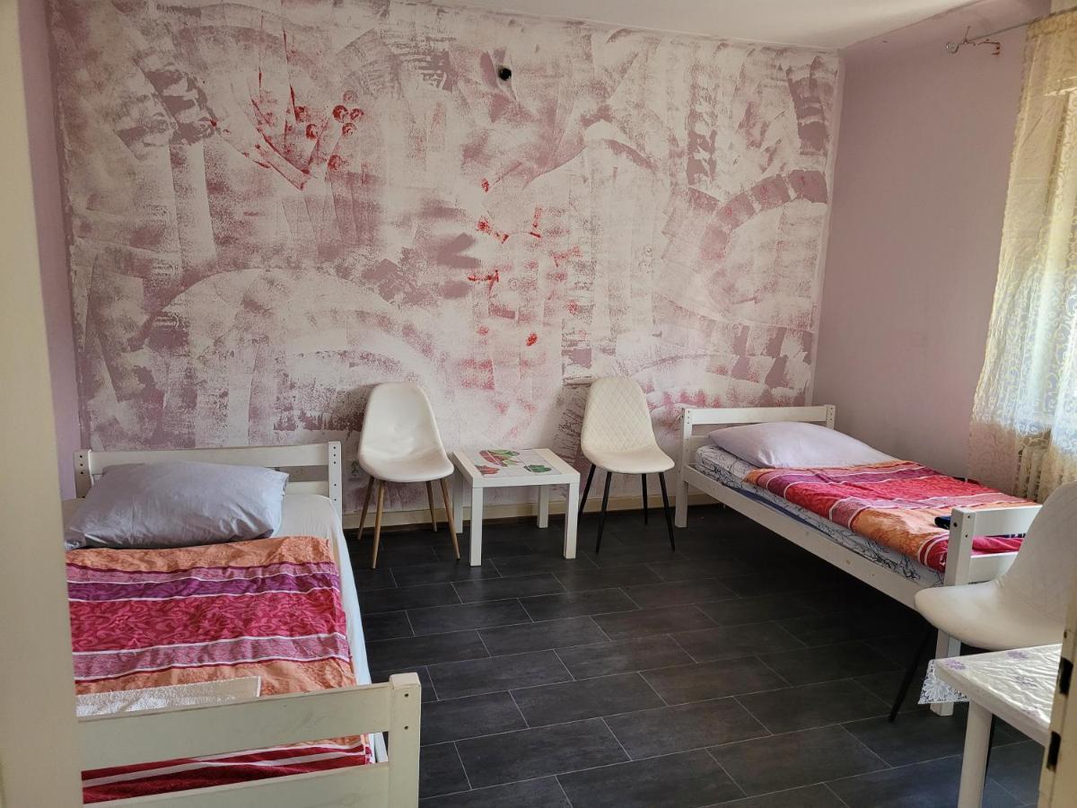 Mehrere Privatzimmer Lang Und Kurzfristig Zu Mieten 萨尔布吕肯 外观 照片